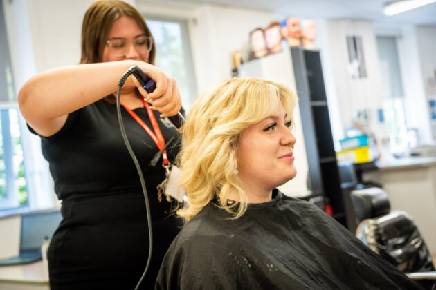 hairdressing in process
