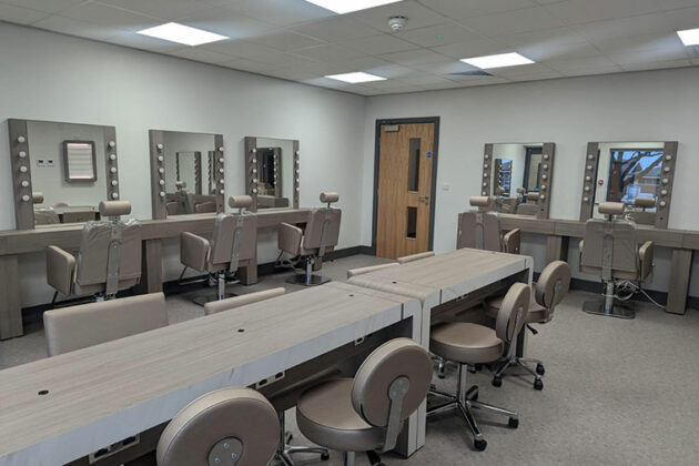 North Notts College salon tables